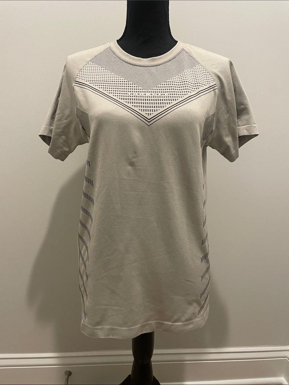 YoungLA Short-Sleeve Tee in Light Gray with Subtle Chevron Mesh